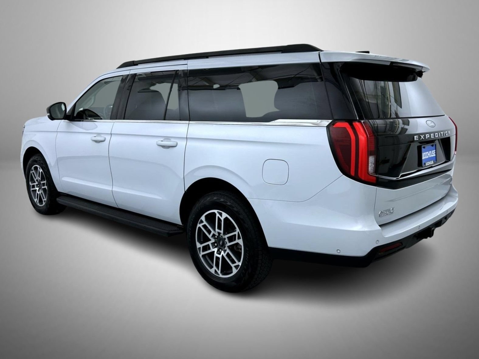 Used 2025 Ford Expedition Max Active AWD/4WD image 7