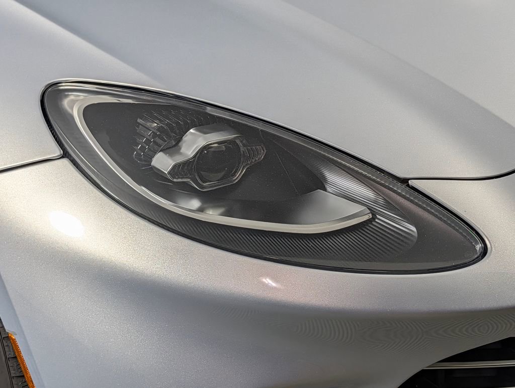 Used 2021 Aston Martin DBX AWD/4WD image 15
