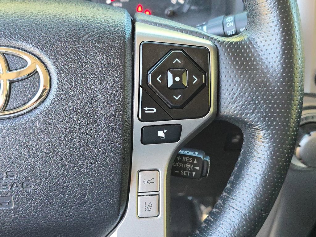 Used 2023 Toyota 4Runner SR5 Premium w/ Moonroof Package RWD image 24