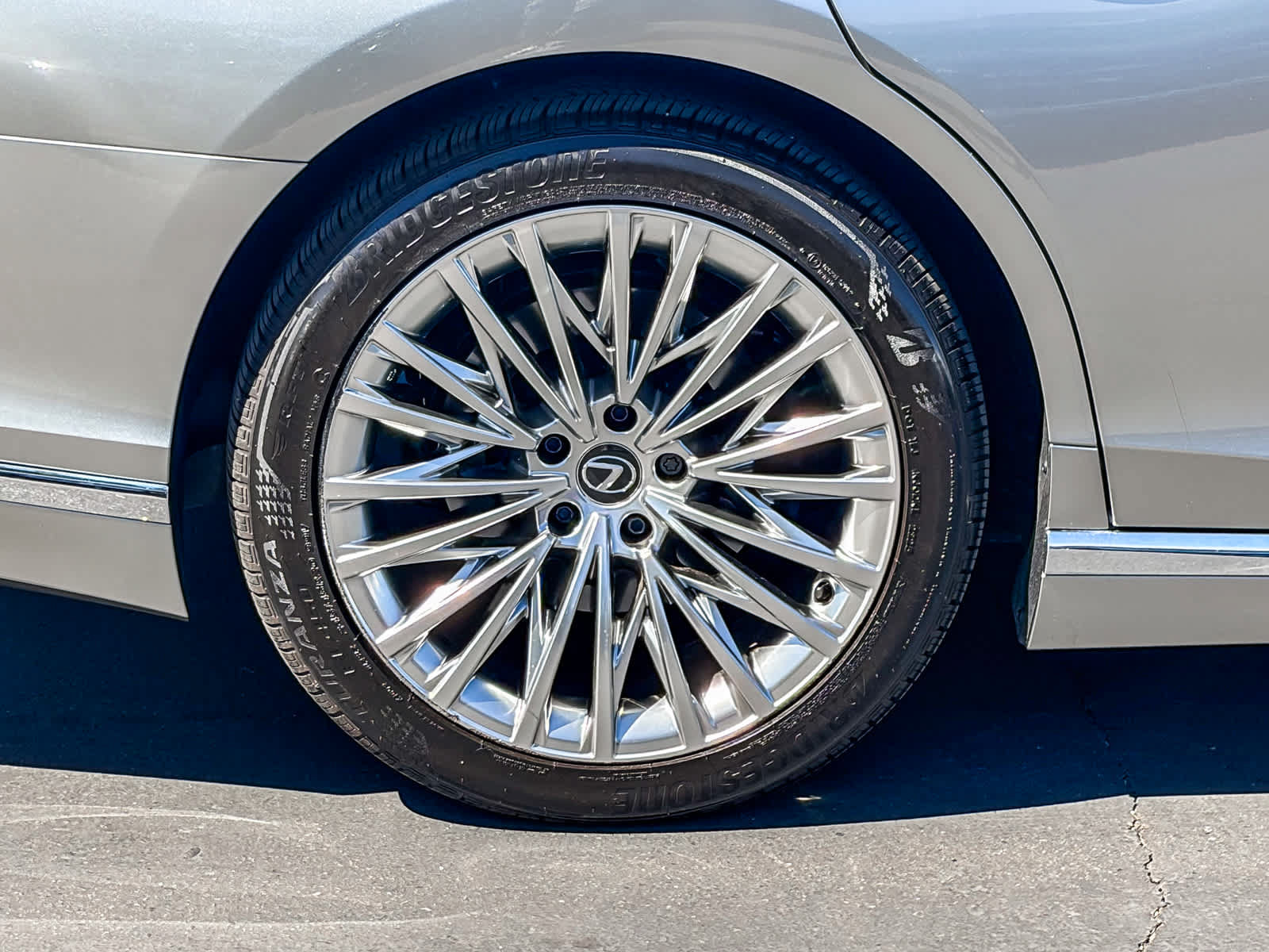 Certified 2025 Lexus LS 500 AWD w/ Luxury Package image 10