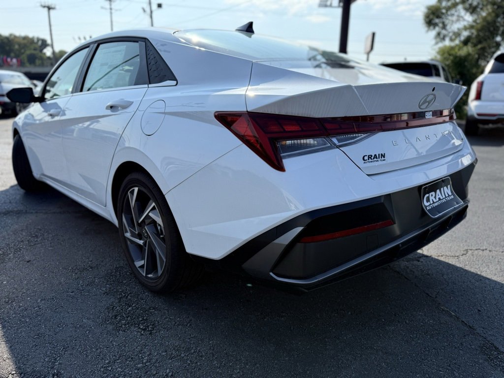 New 2025 Hyundai Elantra Limited image 5