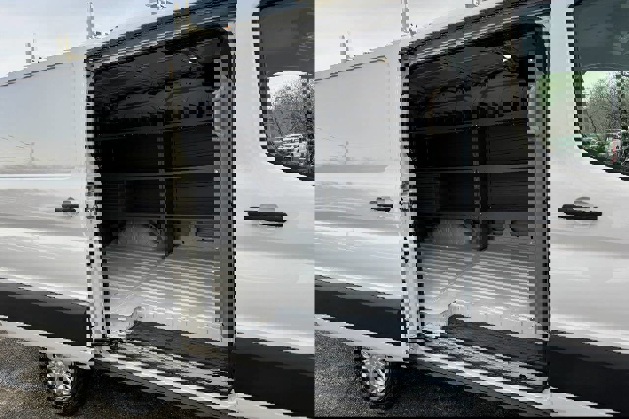 Used 2023 Ford E-Transit Low Roof image 14