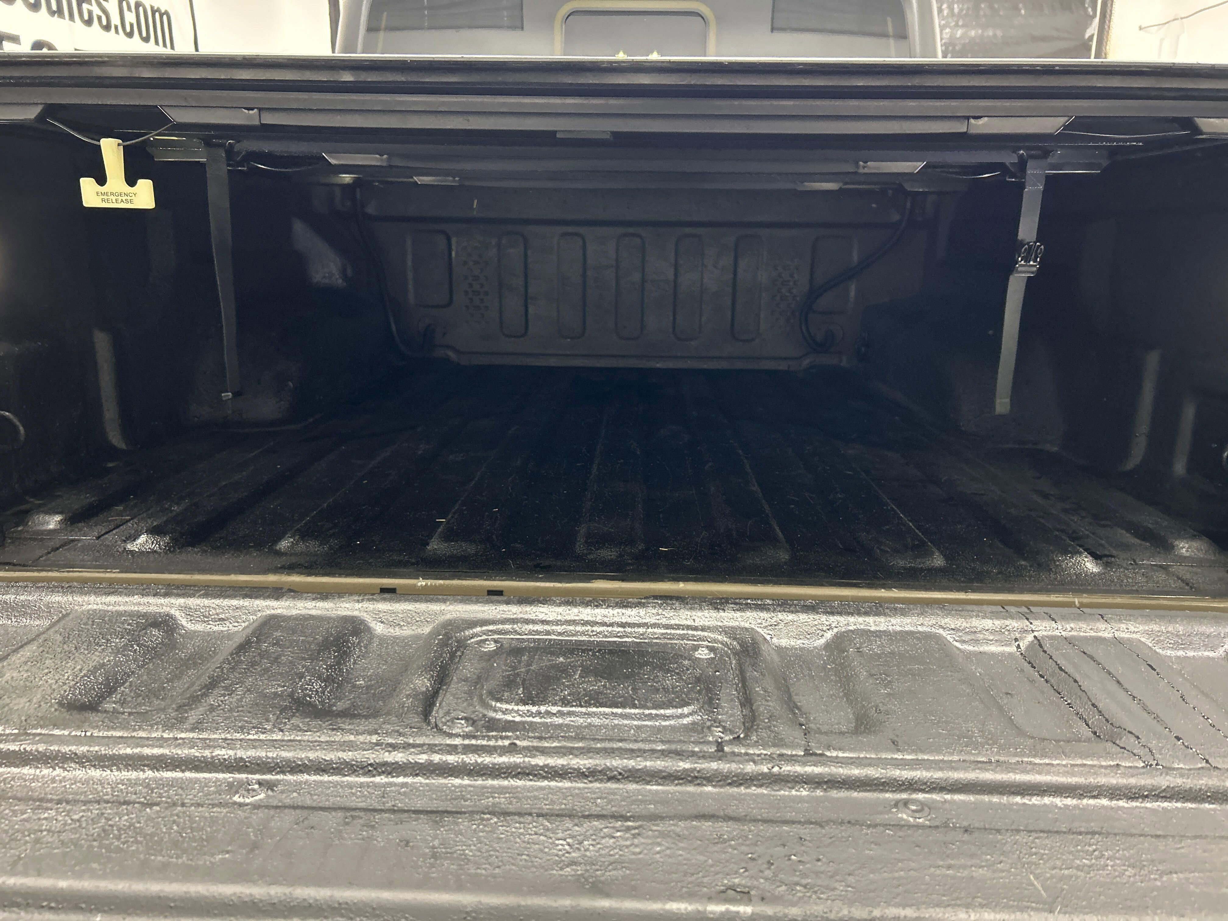 Used 2020 Jeep Gladiator Sport w/ Technology Group AWD/4WD image 11