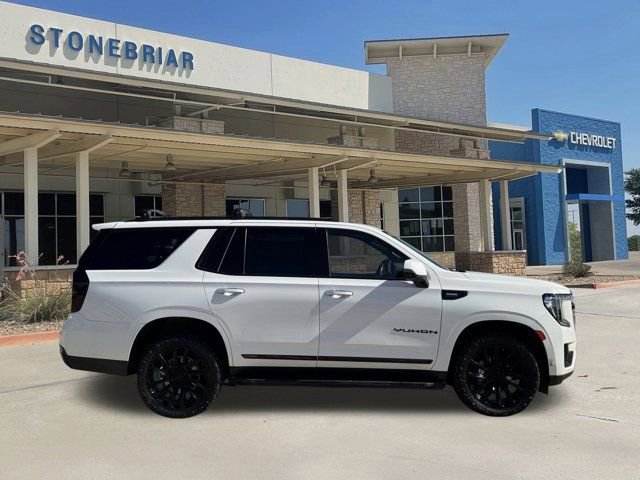 Used 2021 GMC Yukon SLT w/ SLT Premium Package image 4