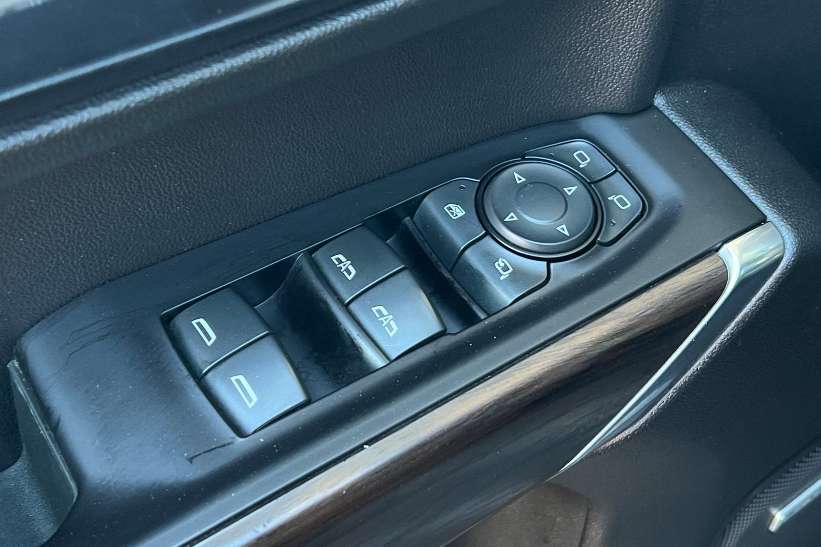 Used 2019 GMC Sierra 1500 SLT w/ SLT Premium Package image 13