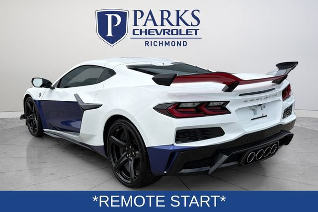 Used 2023 Chevrolet Corvette Z06 w/ Z07 Performance Package RWD image 6