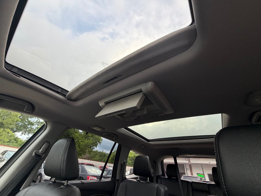 Used 2017 Honda Pilot Elite image 22
