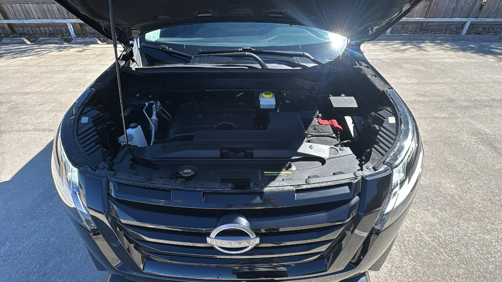 Used 2023 Nissan Pathfinder SL w/ Black Appearance Package image 34