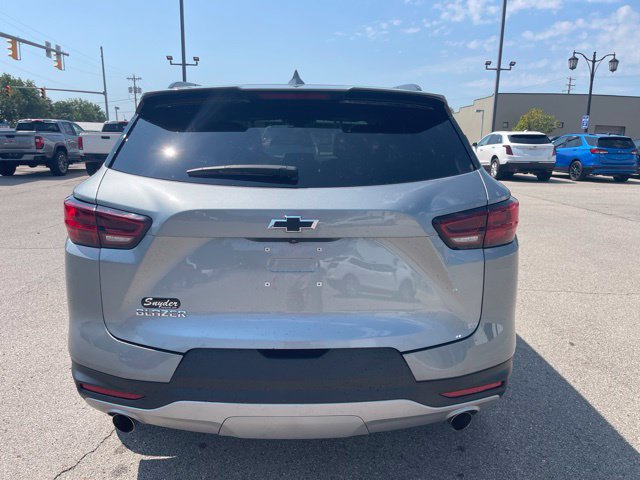 Used 2024 Chevrolet Blazer LT w/ Convenience Package FWD image 12