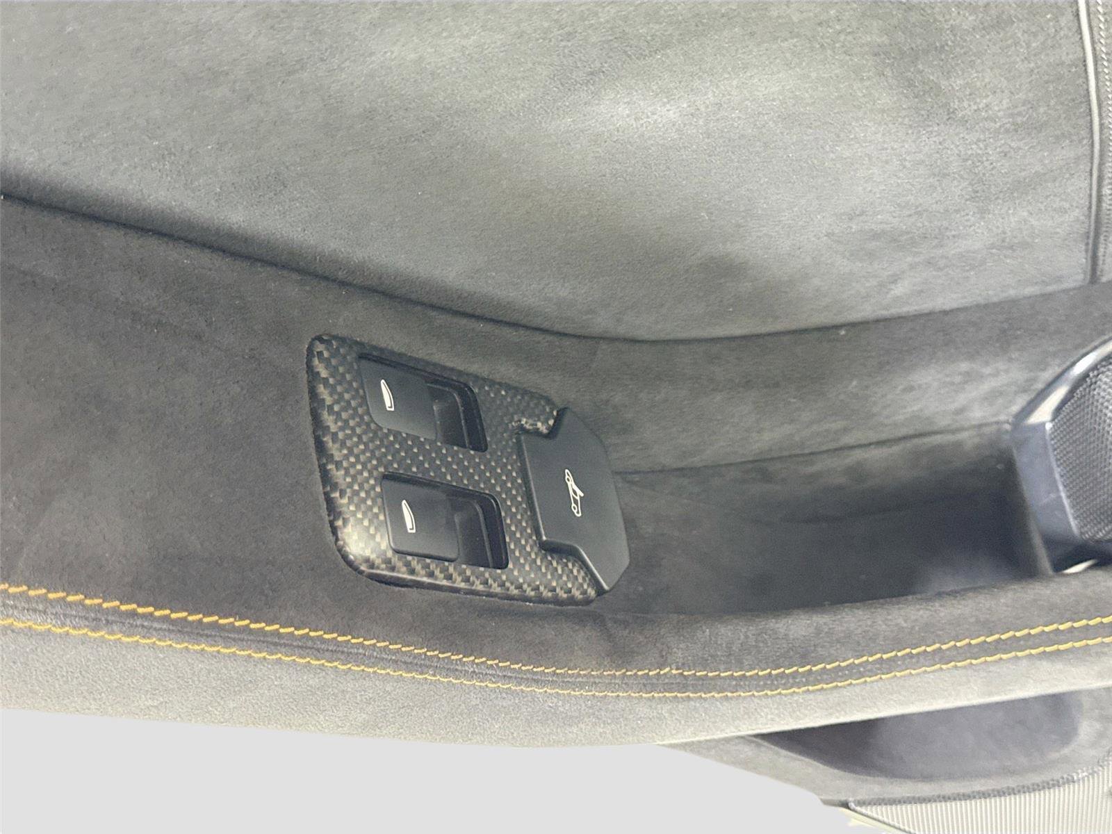 Used 2016 McLaren 675LT Coupe image 12