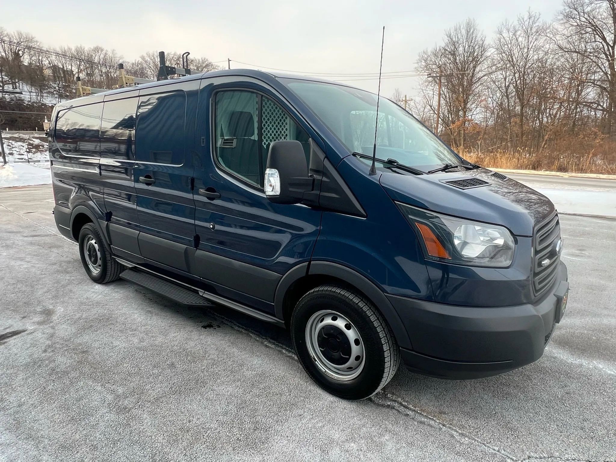 Used 2017 Ford Transit 150 130 Low Roof RWD image 12