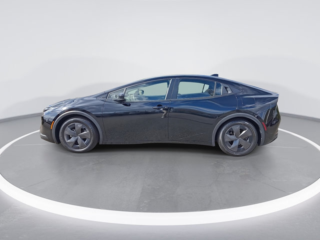 Used 2025 Toyota Prius LE FWD image 5