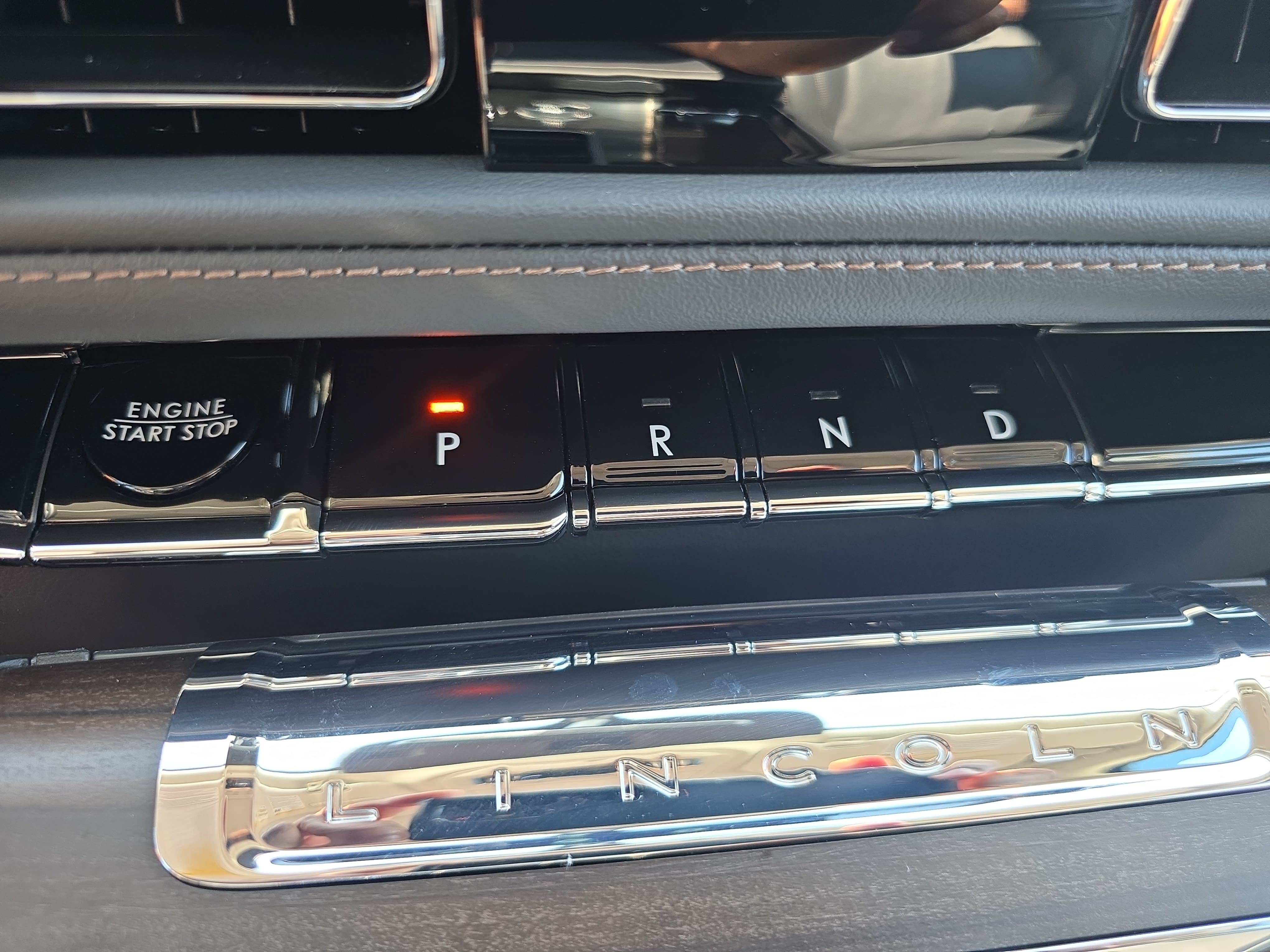 Certified 2026 Lincoln Aviator Reserve AWD/4WD image 24