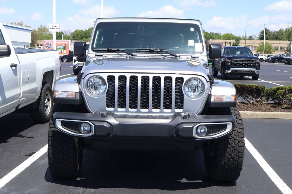 Used 2021 Jeep Gladiator Sport AWD/4WD image 2