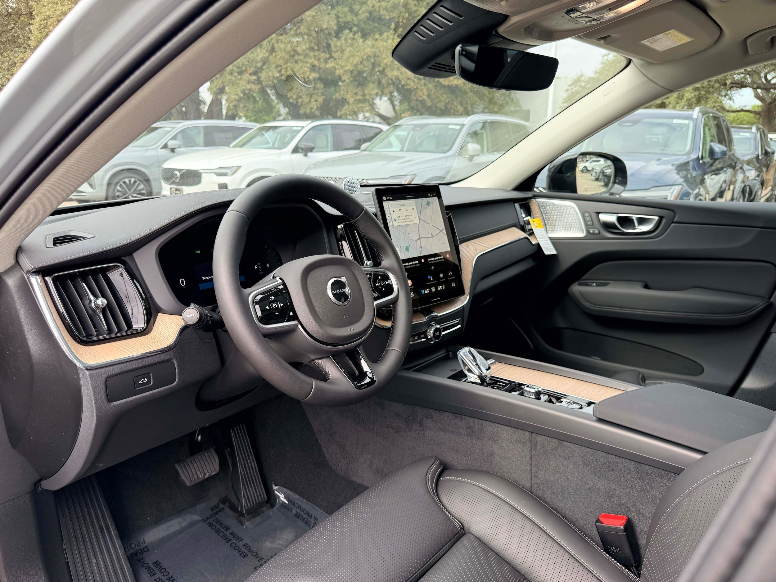Used 2026 Volvo XC60 B5 Ultra w/ Climate Package AWD/4WD image 12