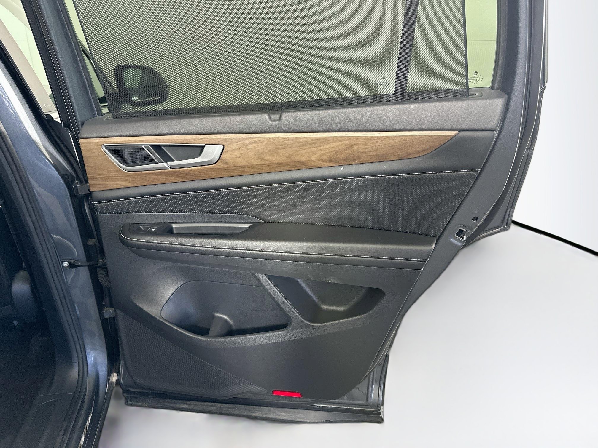 Used 2024 Volkswagen Atlas SE FWD image 33