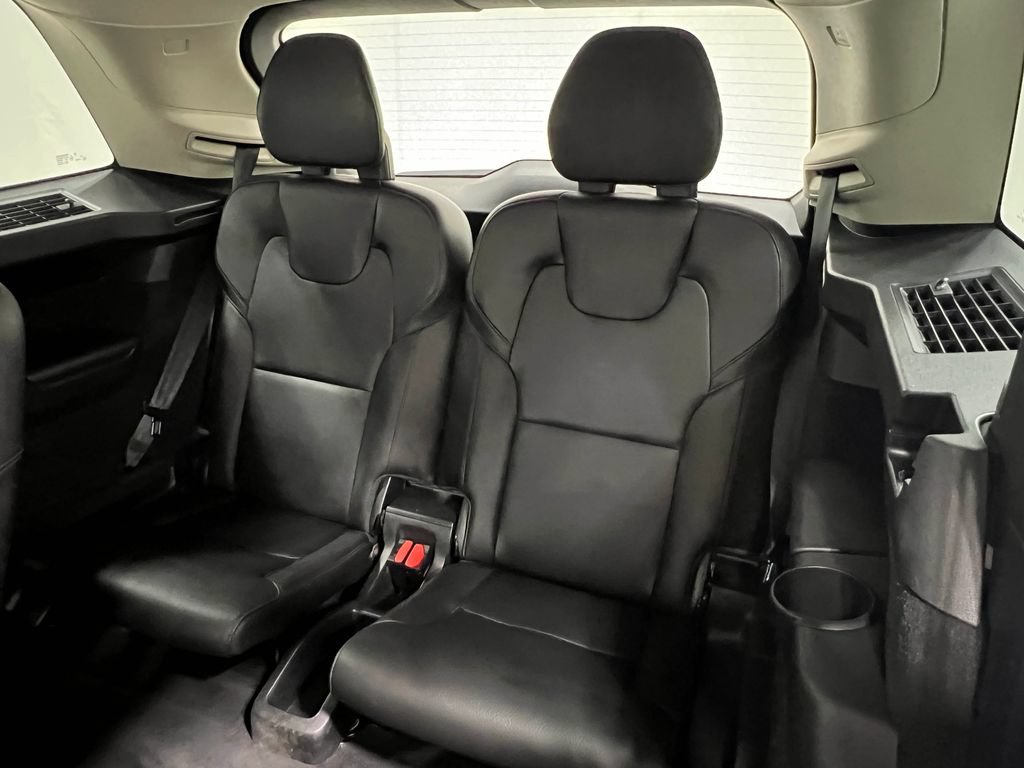 Used 2020 Volvo XC90 T6 Momentum AWD/4WD image 34
