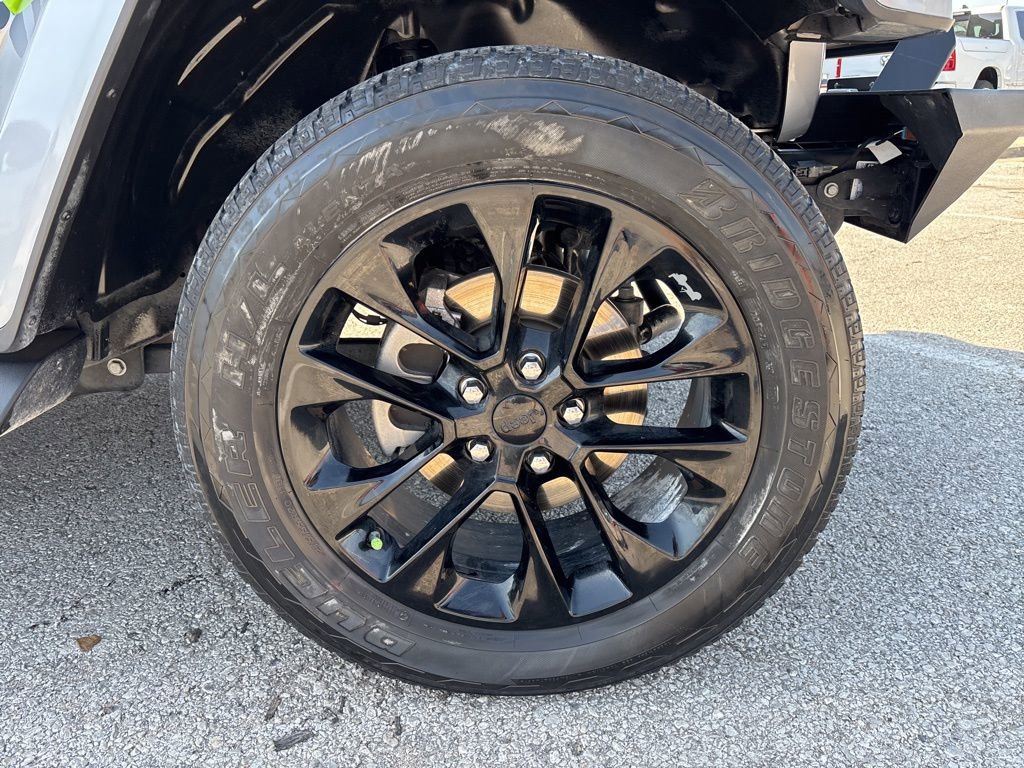 Used 2021 Jeep Wrangler Unlimited Sahara AWD/4WD image 34