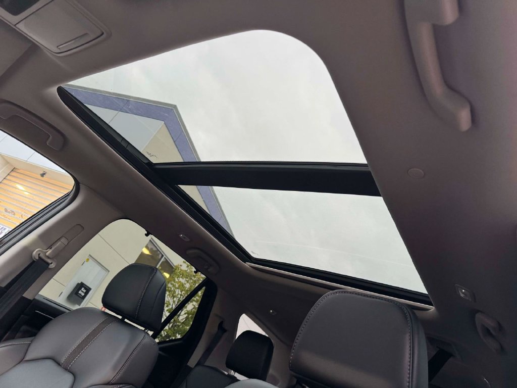 Used 2023 Honda Pilot Touring image 21