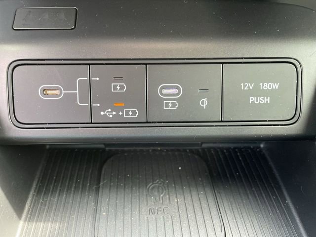 Used 2024 Hyundai Kona Limited FWD image 21