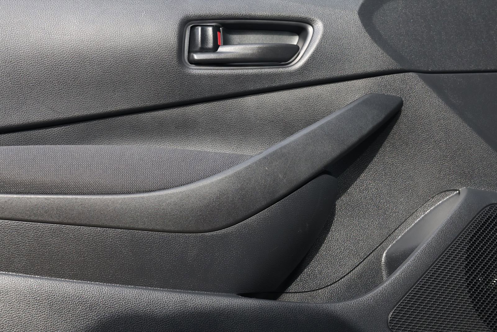 Used 2025 Toyota Corolla LE image 21