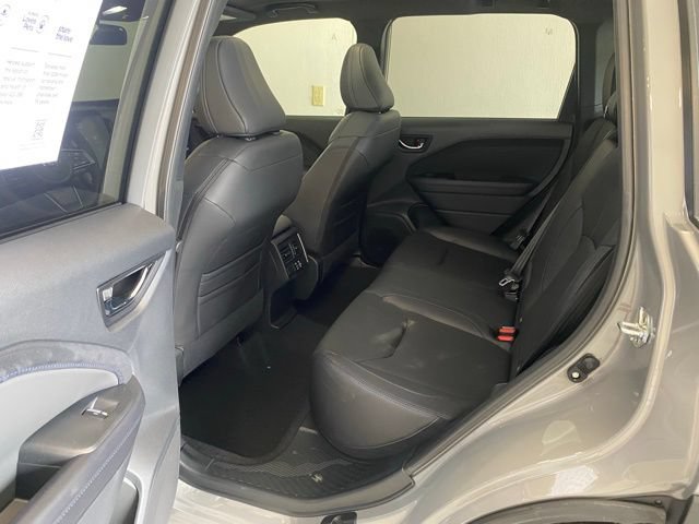 Used 2025 Subaru Forester Limited AWD/4WD image 11