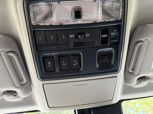 Used 2022 Toyota 4Runner Limited AWD/4WD image 29