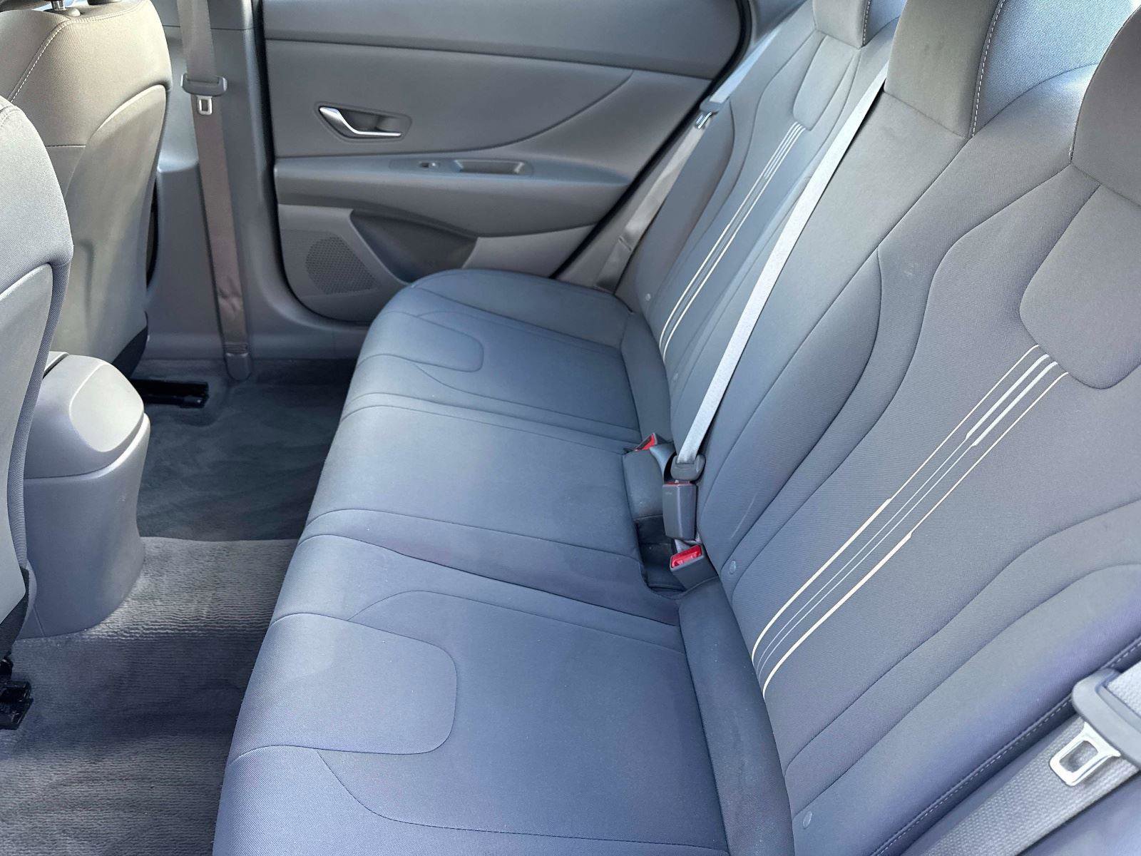 Used 2023 Hyundai Elantra SEL w/ Cargo Package image 13