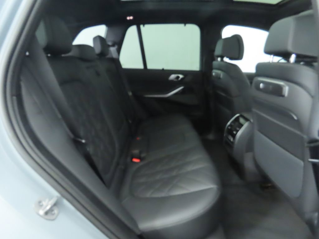 New 2026 BMW X5 xDrive40i w/ Executive Package image 23