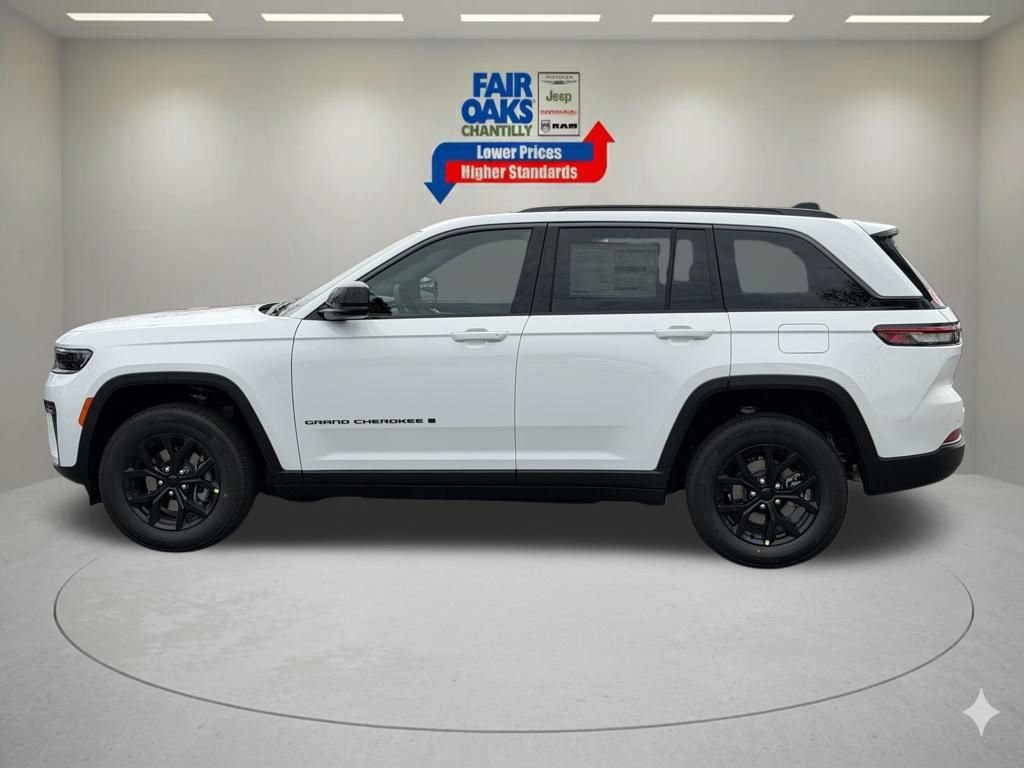 New 2026 Jeep Grand Cherokee Altitude AWD/4WD image 9