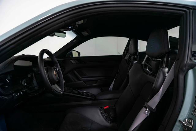 Used 2025 Porsche 911 Carrera T RWD image 15
