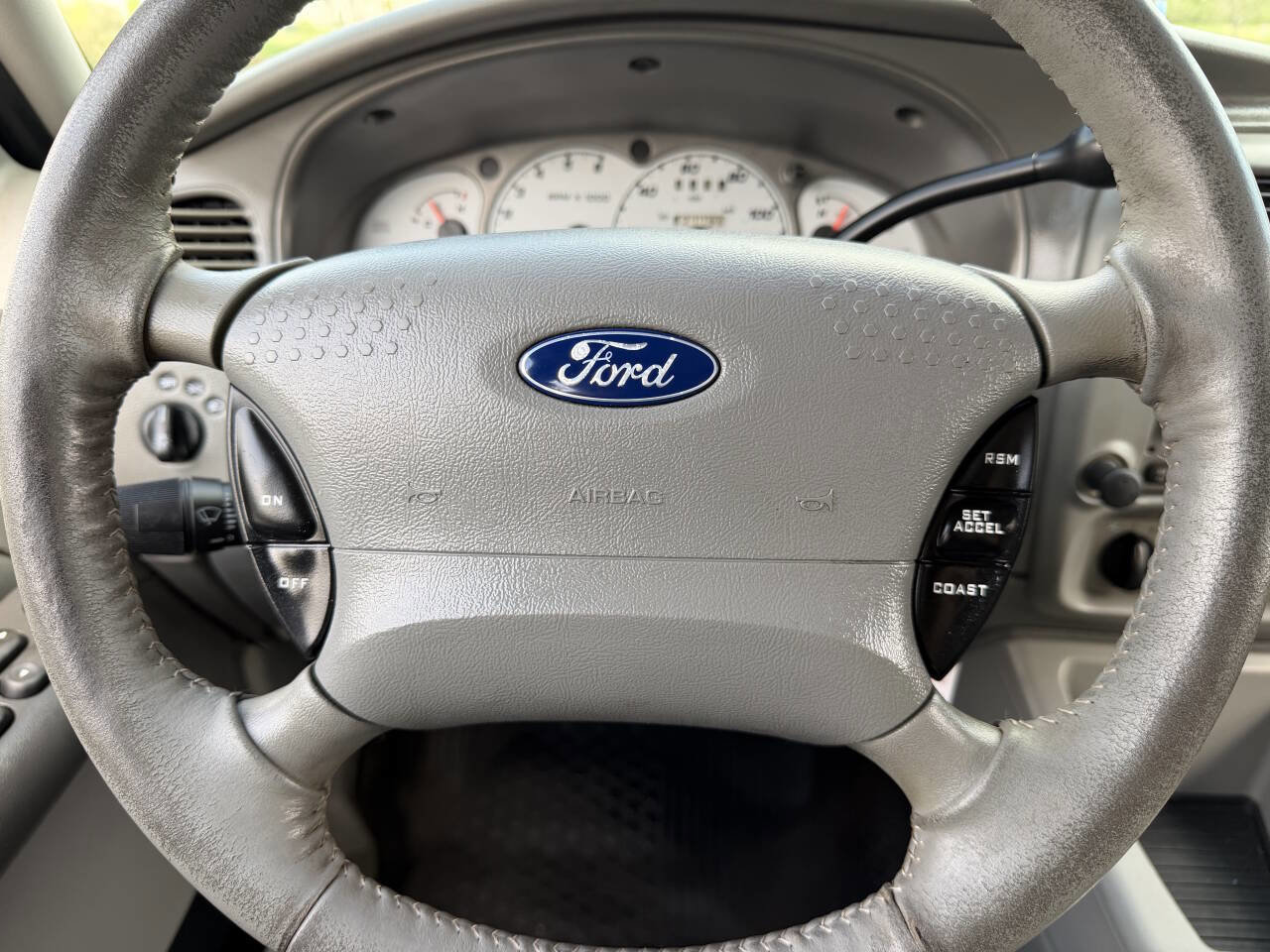 Used 2003 Ford Explorer Sport Trac XLT RWD image 18