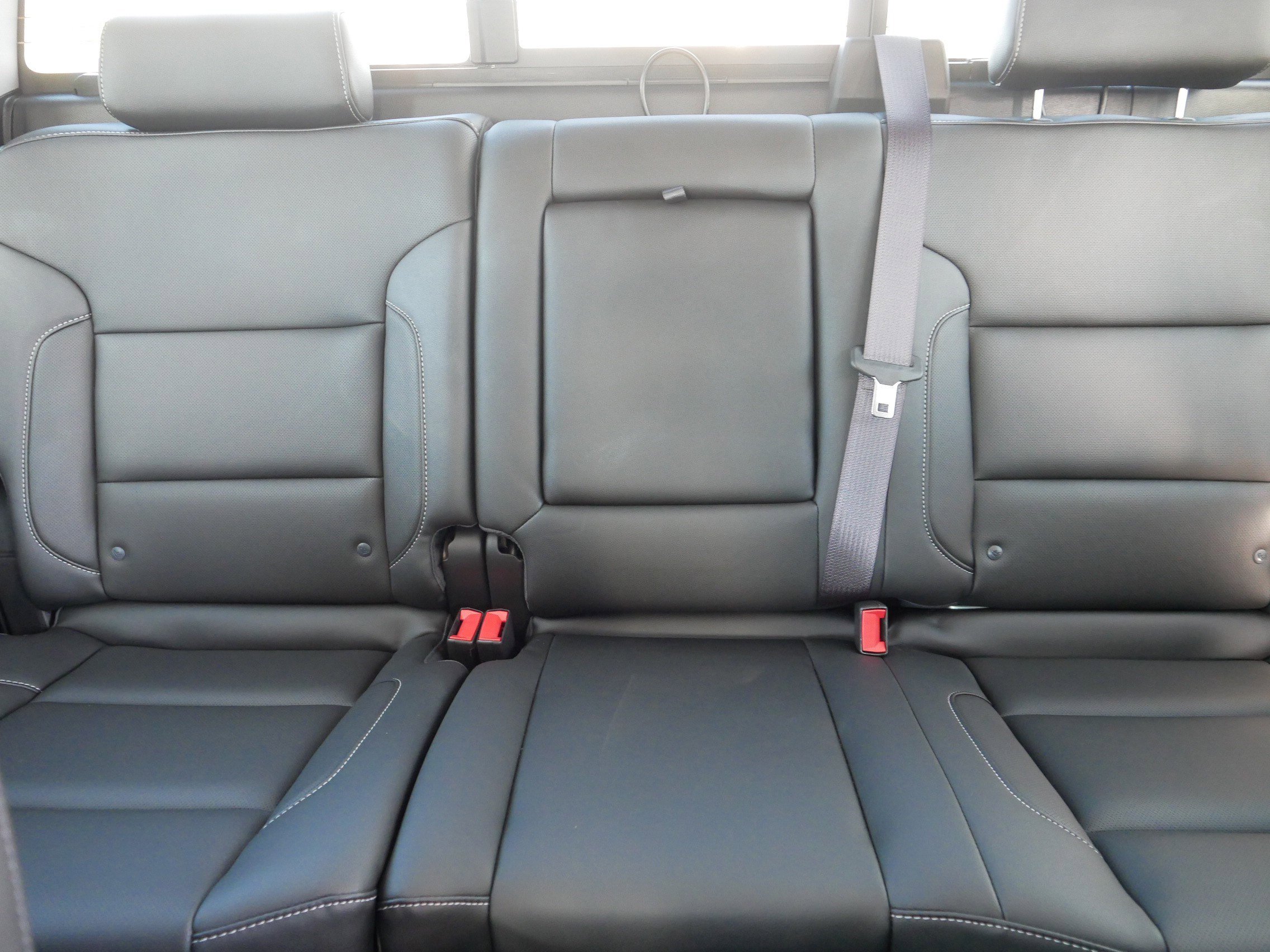 Used 2017 Chevrolet Silverado 1500 LTZ Z71 w/ Realtree Edition AWD/4WD image 13