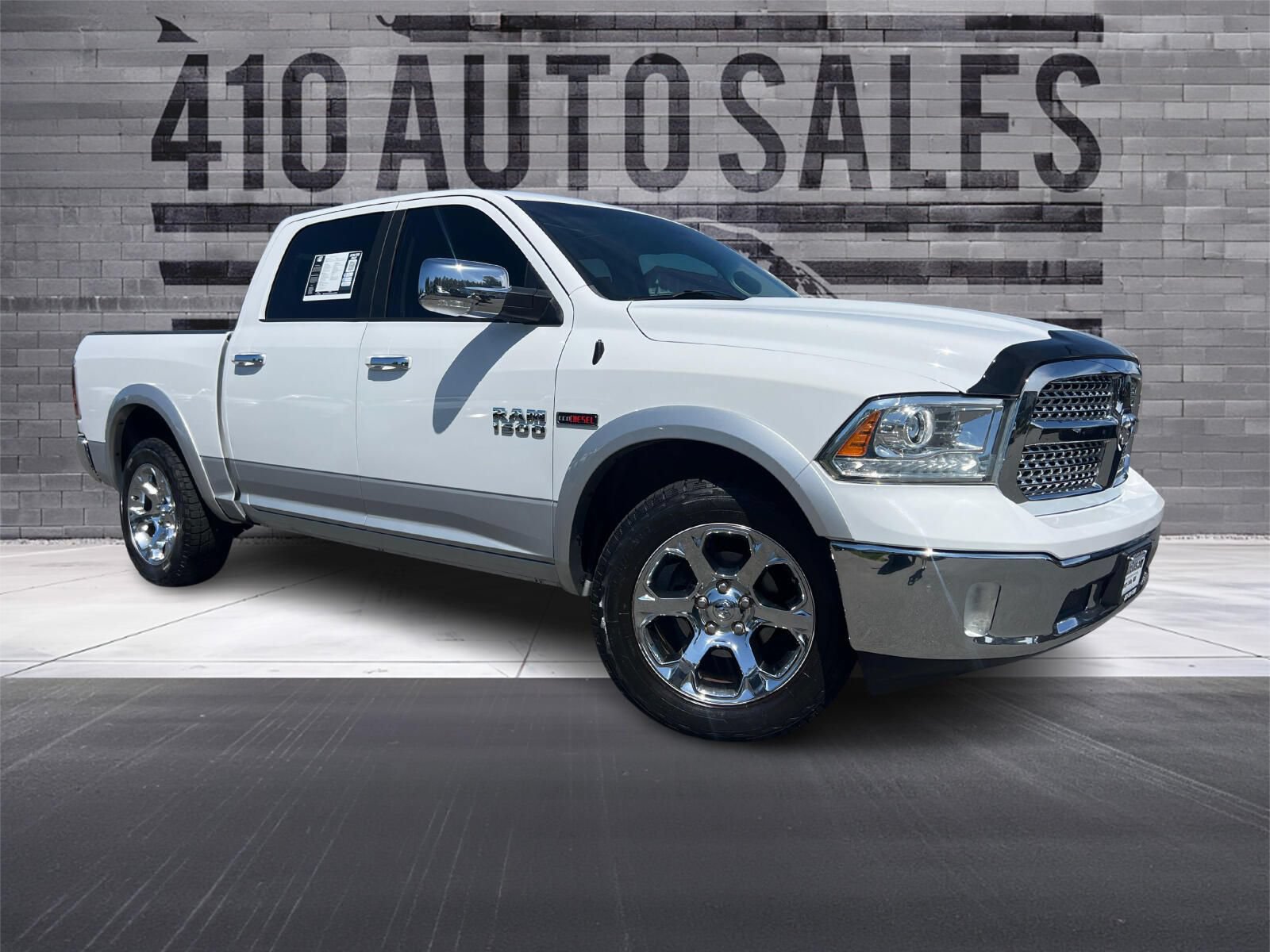 Used 2018 RAM 1500 Laramie AWD/4WD video 1