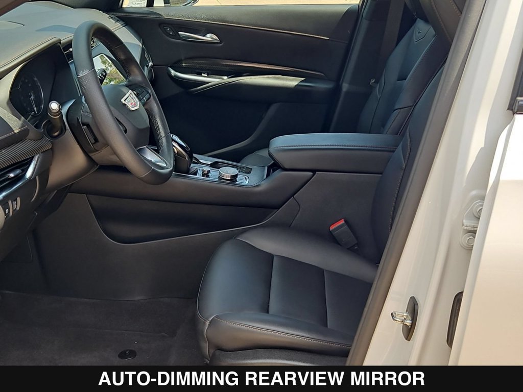 Used 2022 Cadillac XT4 Sport w/ Enhanced Visibility Package AWD/4WD image 11