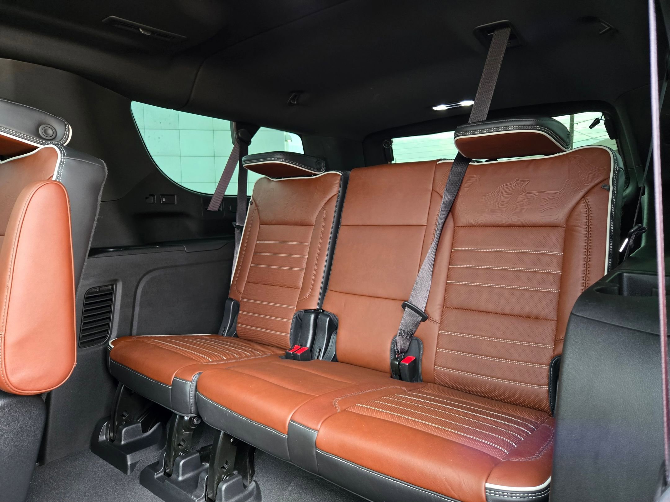 Used 2023 GMC Yukon XL Denali Ultimate image 15