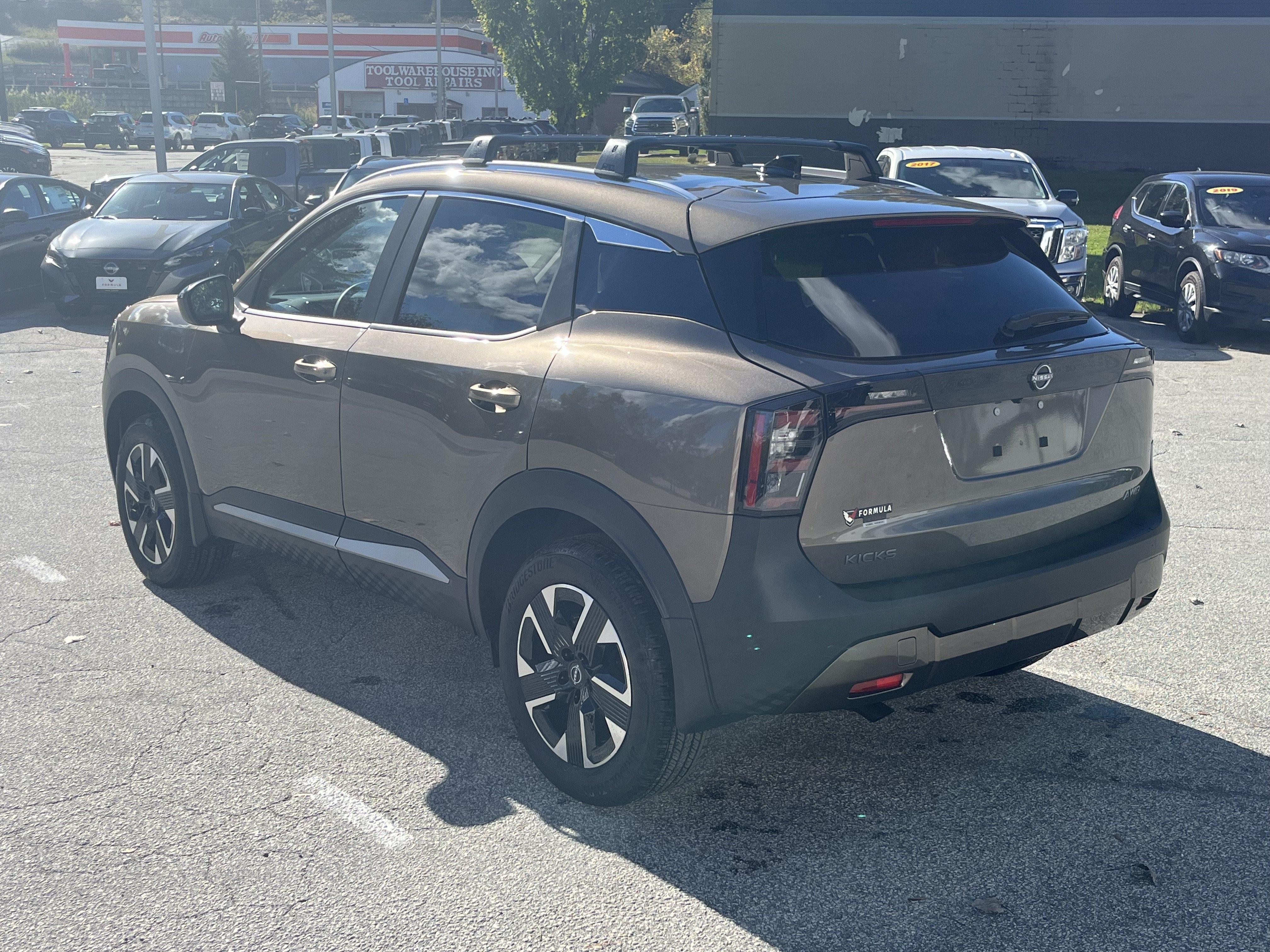 New 2027 Nissan Kicks SV AWD/4WD image 4