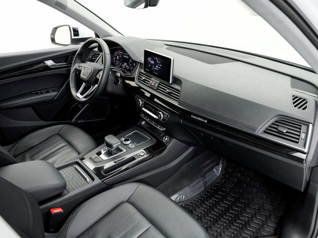 Used 2020 Audi Q5 e Premium Plus w/ Premium Plus Package image 21