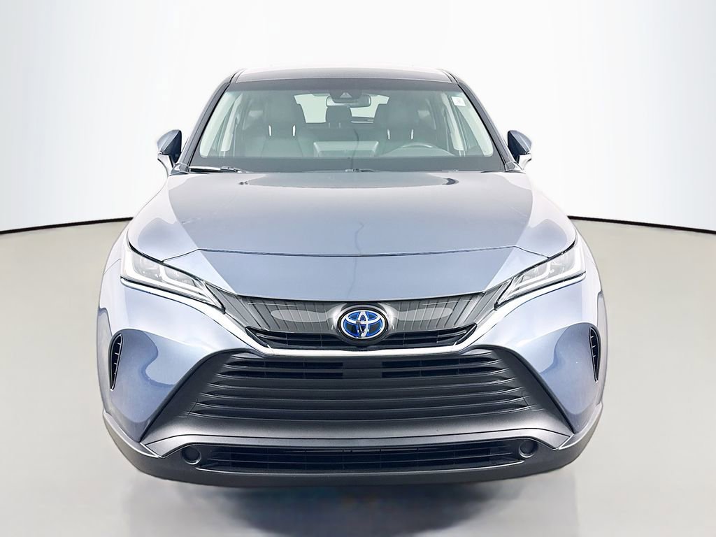 Used 2023 Toyota Venza LE AWD/4WD image 2