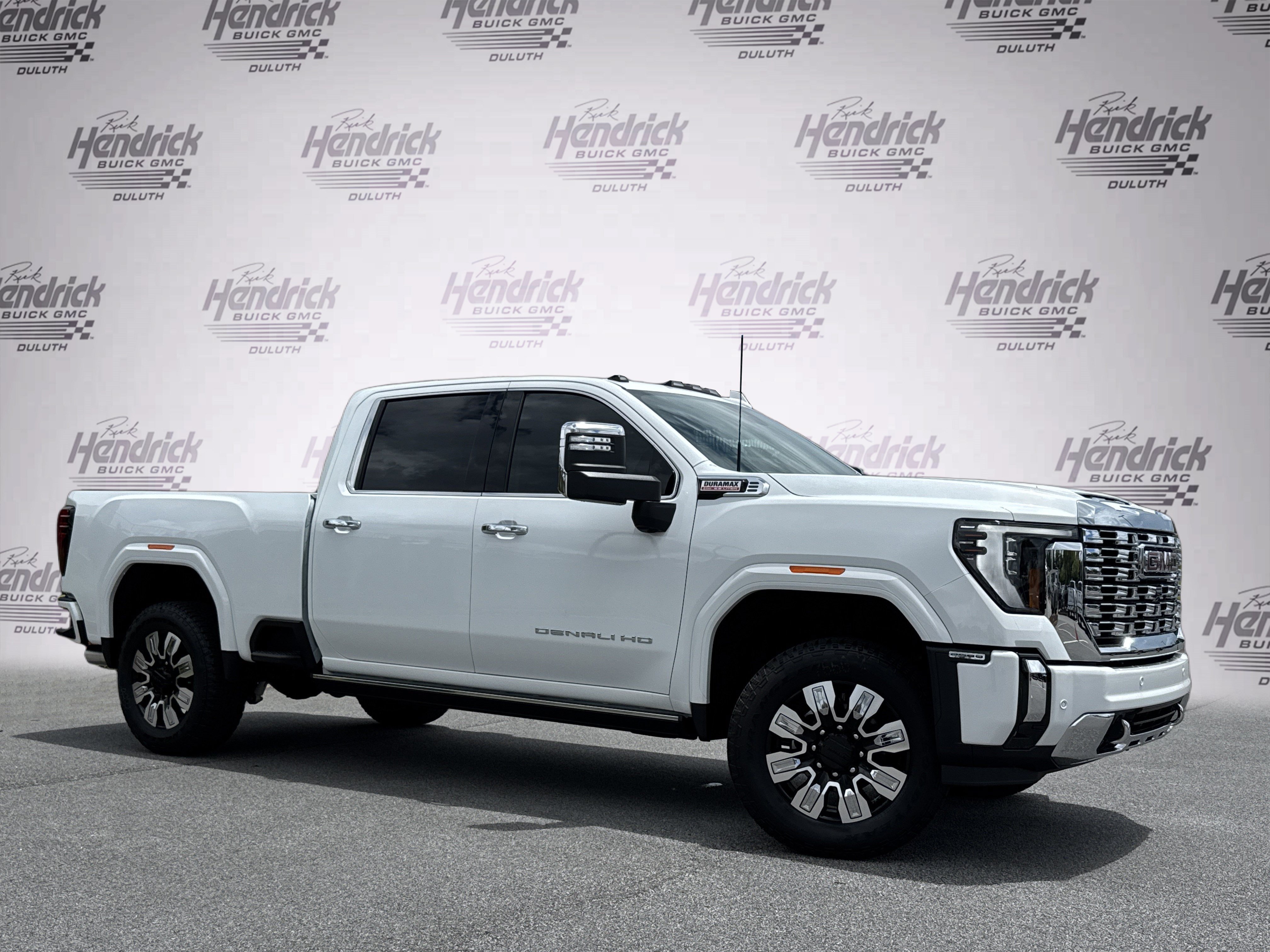 New 2026 GMC Sierra 2500 Denali w/ Denali Reserve Package AWD/4WD image 2