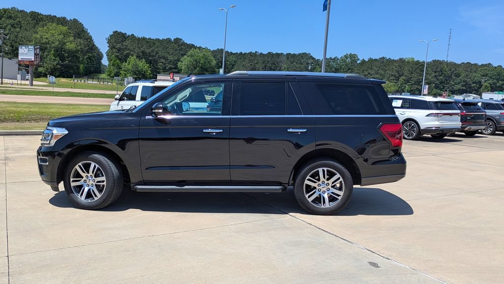 Used 2024 Ford Expedition Limited RWD image 5