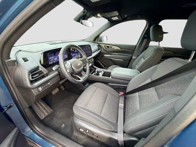 Used 2025 Chevrolet Traverse LT image 20