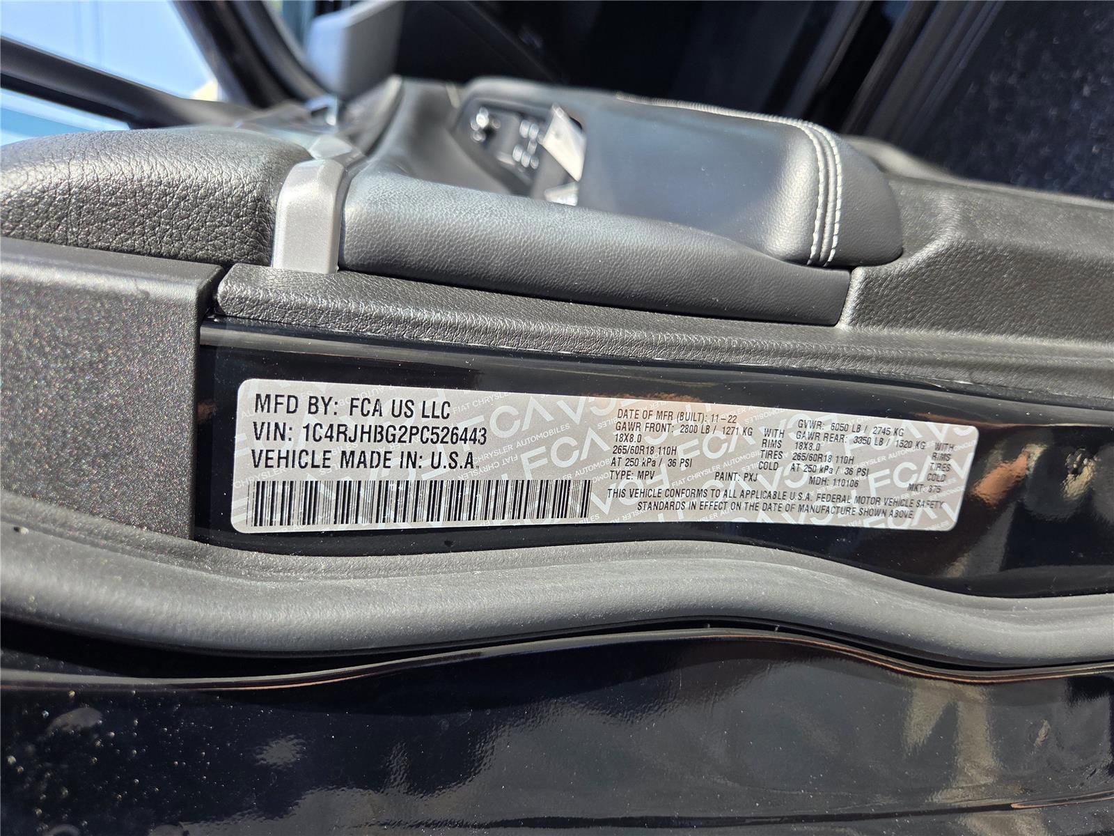 Used 2023 Jeep Grand Cherokee Limited AWD/4WD image 34