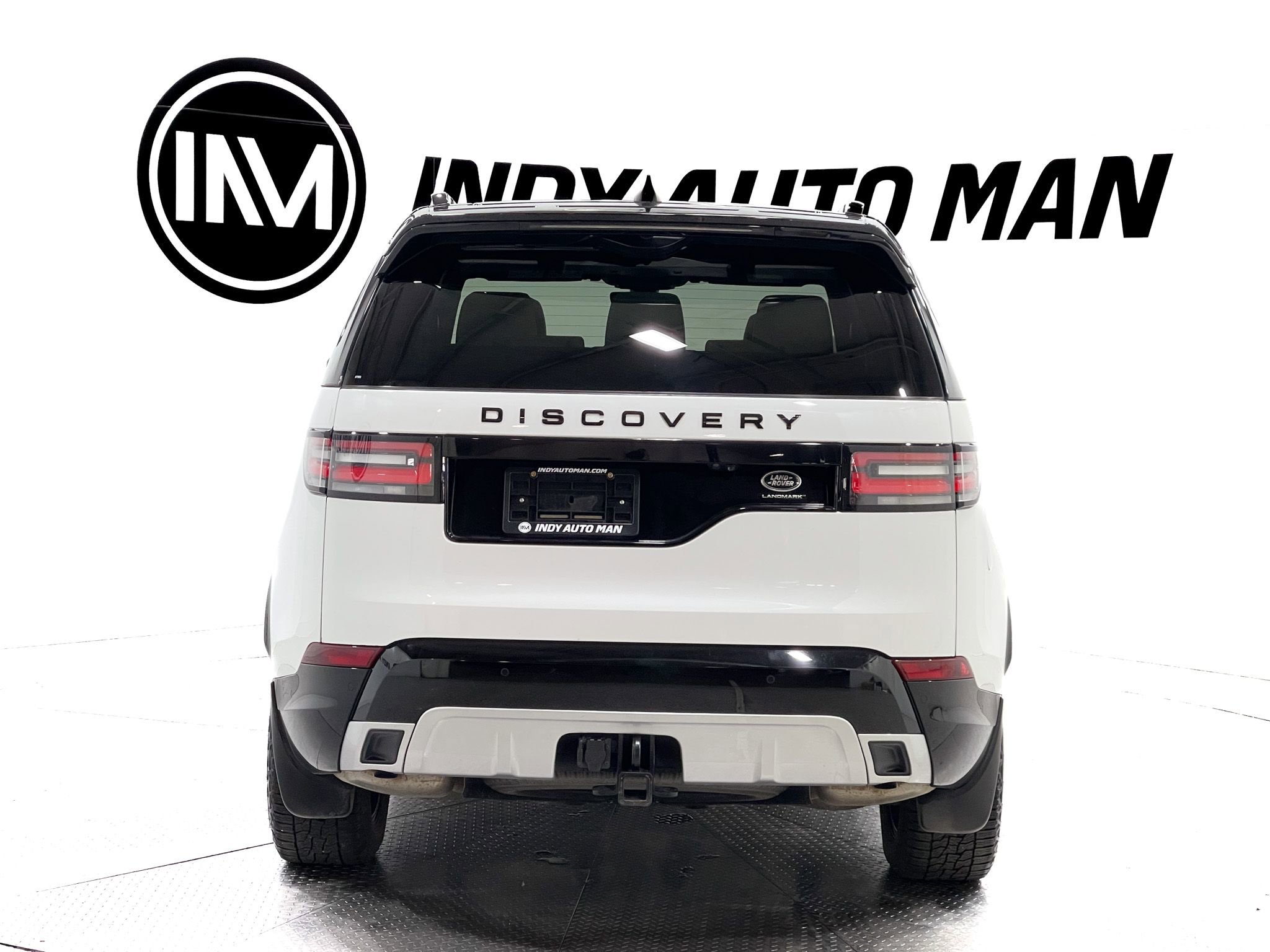 Used 2020 Land Rover Discovery Landmark AWD/4WD image 5