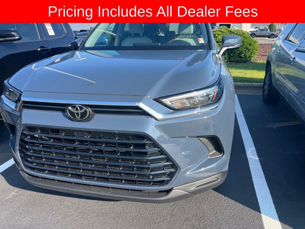 Used 2026 Toyota Grand Highlander FWD image 2