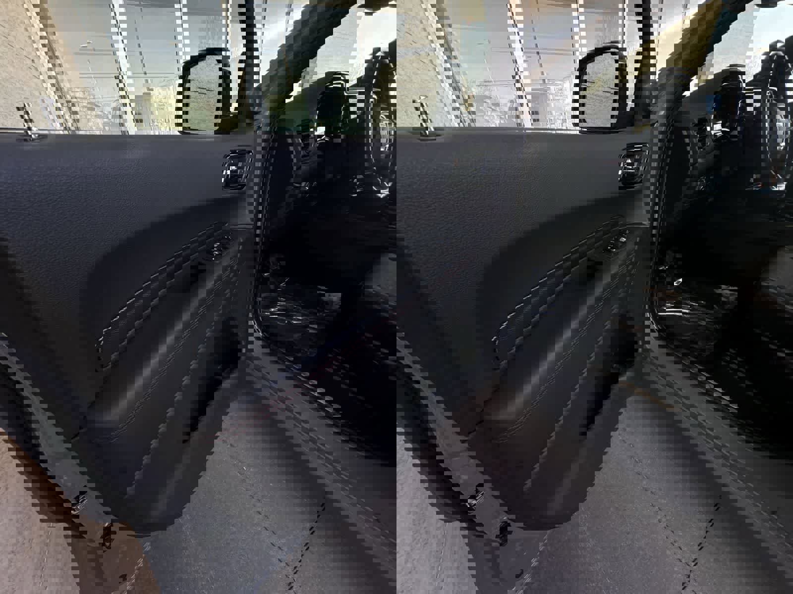 Certified 2023 Dodge Durango R/T image 31