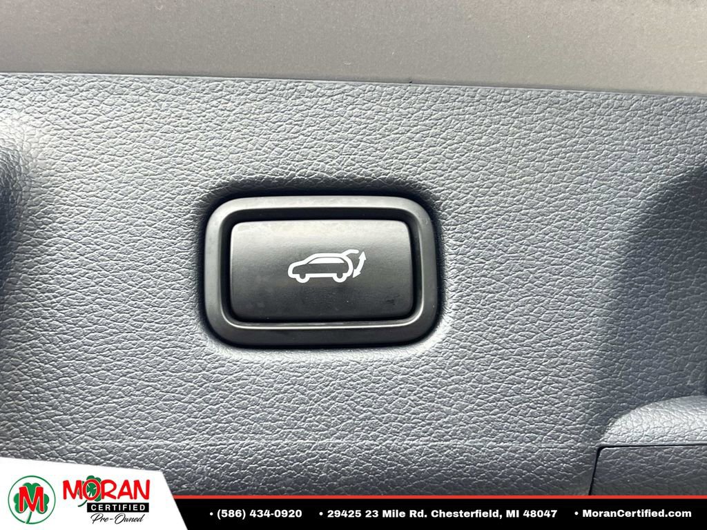 Used 2022 Hyundai Palisade SEL w/ 8P Bench Seat Package FWD image 12