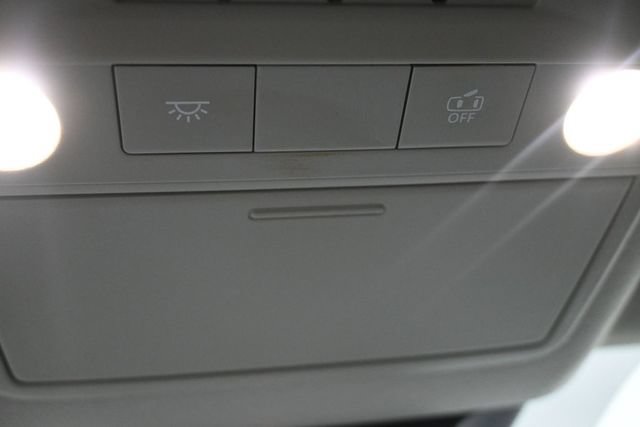 Used 2025 Nissan Kicks SR FWD image 36