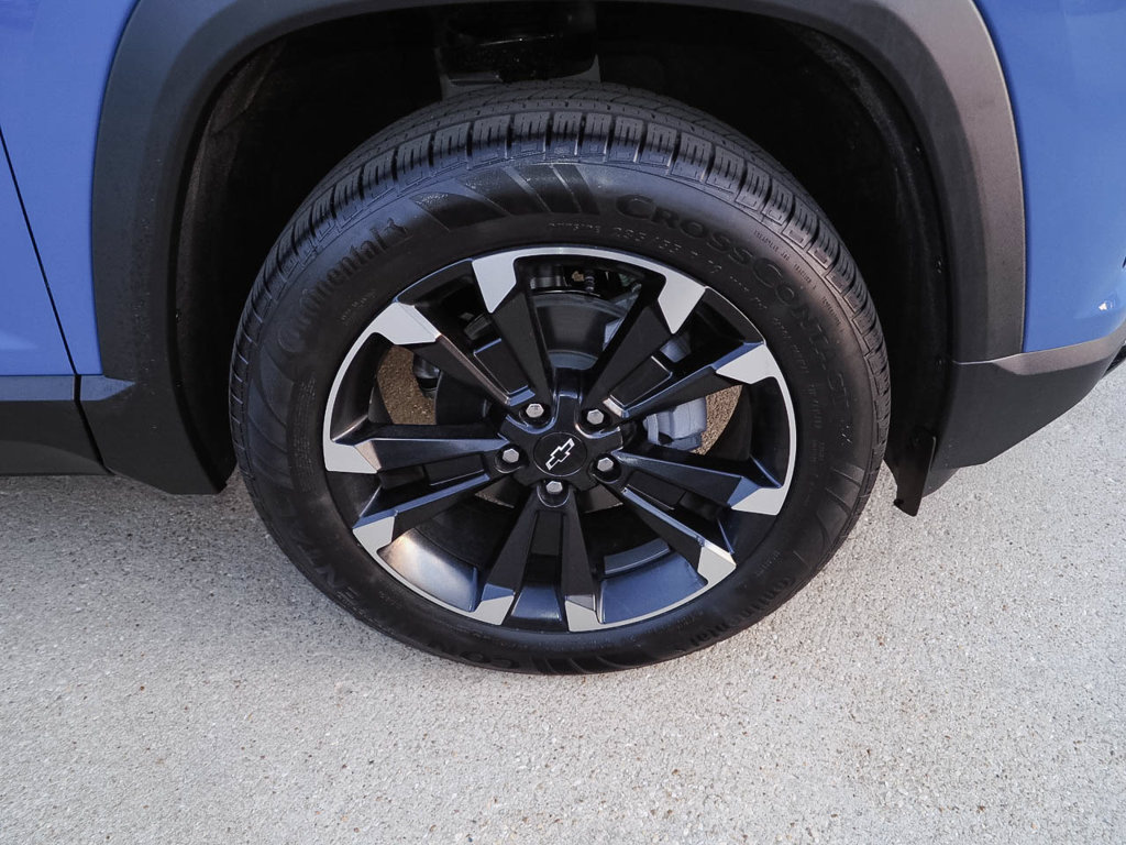 New 2027 Chevrolet Equinox RS w/ LPO, Floor Liner Package AWD/4WD image 7
