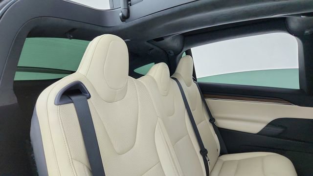 Used 2023 Tesla Model X image 24